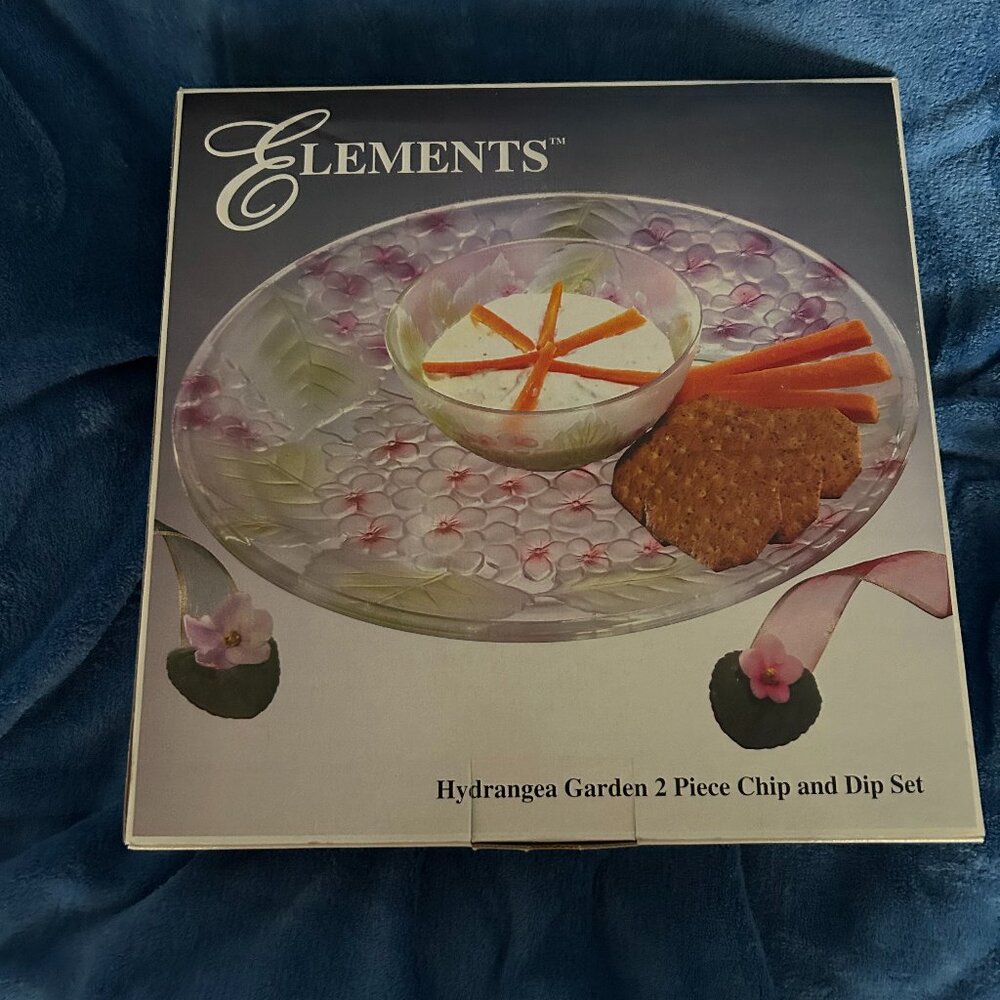 New Elements Chip and Dip Set, Hydrangea Garden, Crystal, Green and Purple VTG